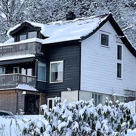 Lovely In With Wifi Holiday home *